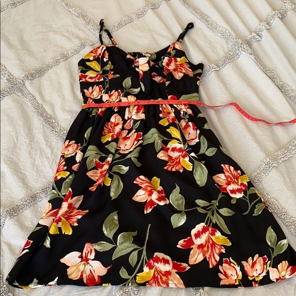 Floral Dress - Picture 3 of 5